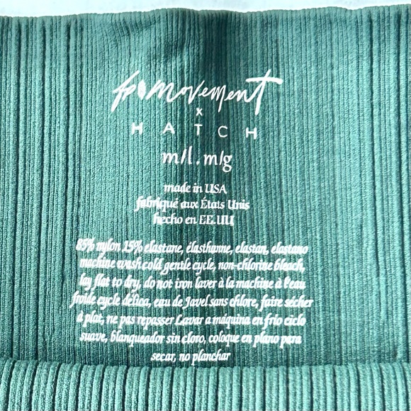 🌸NWOT Free People Movement Good Karma Dark Green Running Shorts. Size: M/L - Picture 6 of 8